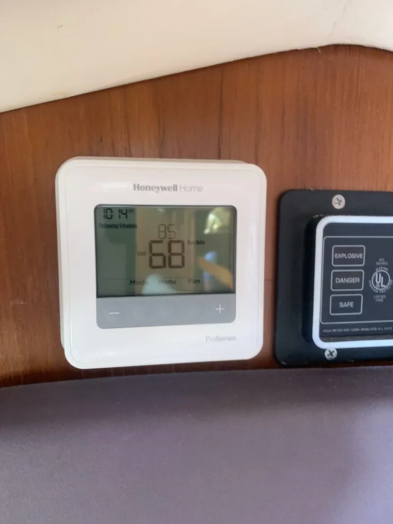 Slide: The Image of Nonsuch Ultra 30 1987 - 5808180