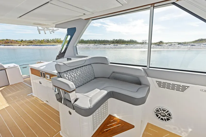 Slide: The Image of Regal LX43 2026 - 5808214