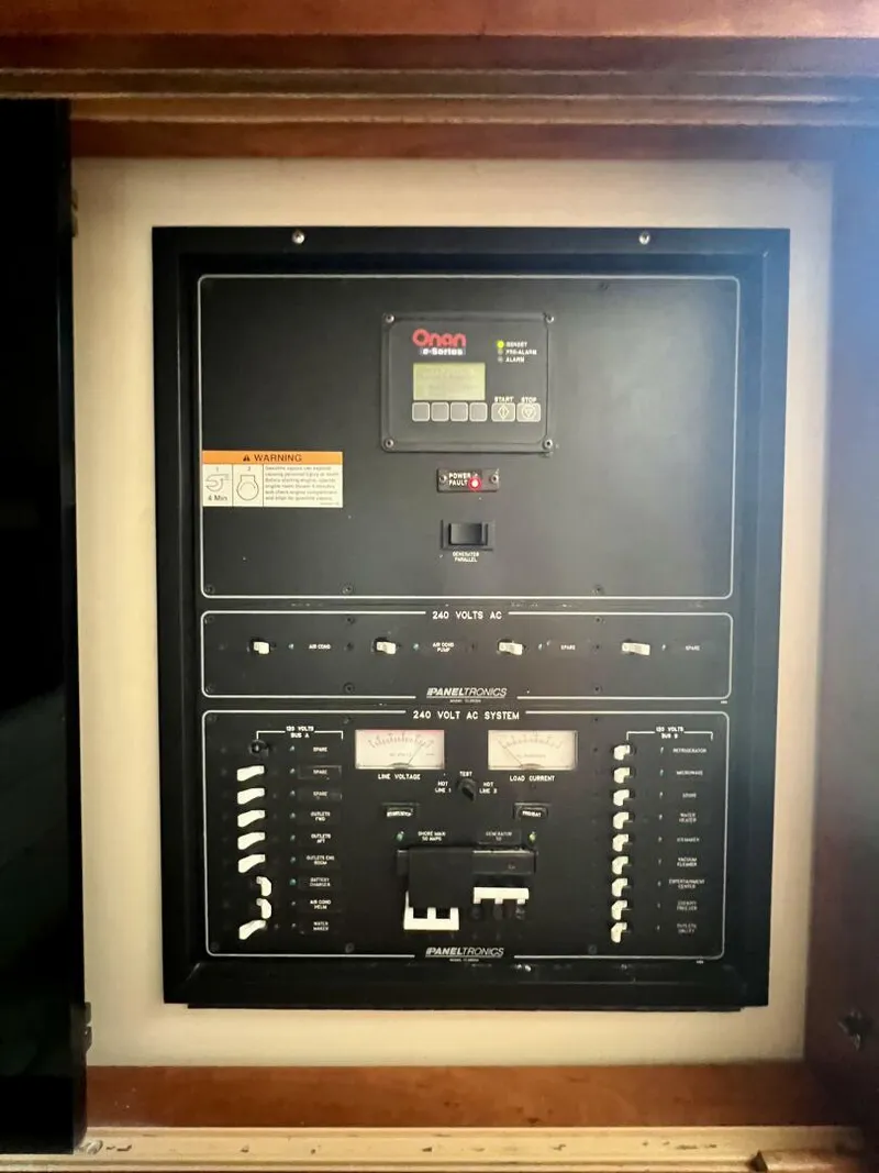 Slide: The Image of Albemarle 41 Express 2007 - 5808425