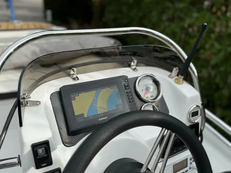 Slide: The Image of Walker Bay Generation 360 DLX 2024 - 5808485