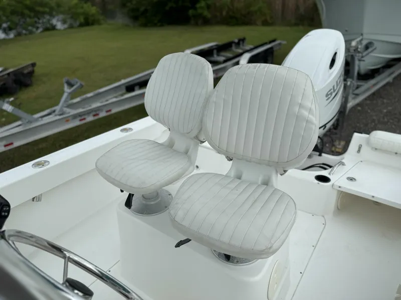 Slide: The Image of Boston Whaler 19 2003 - 5808530