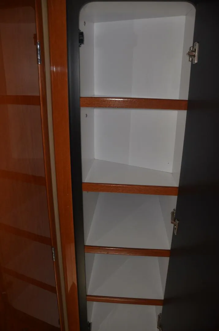 Slide: The Image of Sea Ray 46 4 RICH-SHER OR POORER - Master Stateroom 2001 Sea Ray 46 - 4 RICH-SHER OR POORER - 5808727