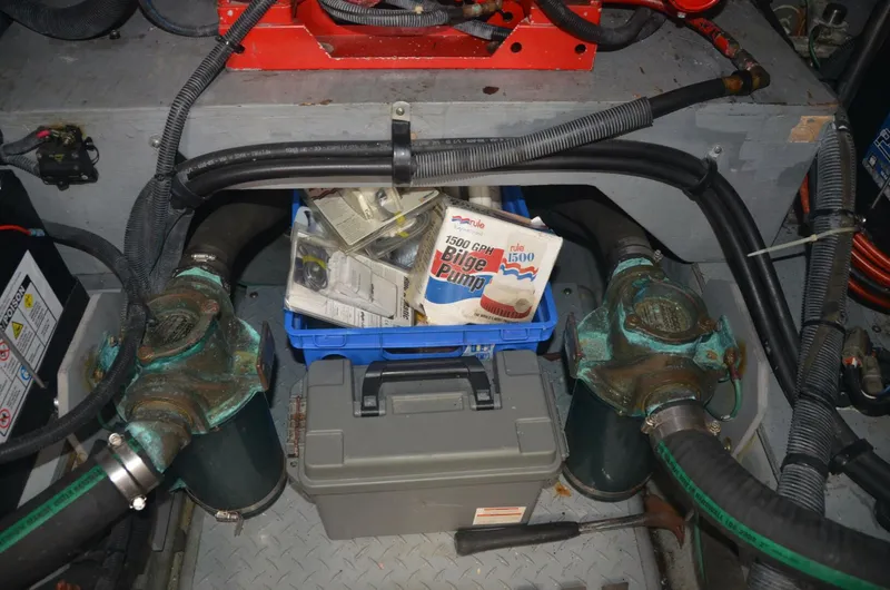 Slide: The Image of Sea Ray 46 4 RICH-SHER OR POORER - Engine Room 2001 Sea Ray 46 - 4 RICH-SHER OR POORER - 5808754