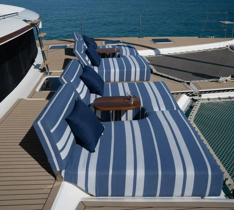 Slide: The Image of Lagoon 620 2016 - 5808992