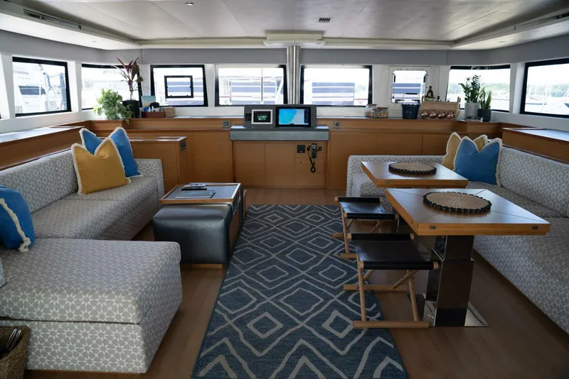 Slide: The Image of Lagoon 620 2016 - 5808948