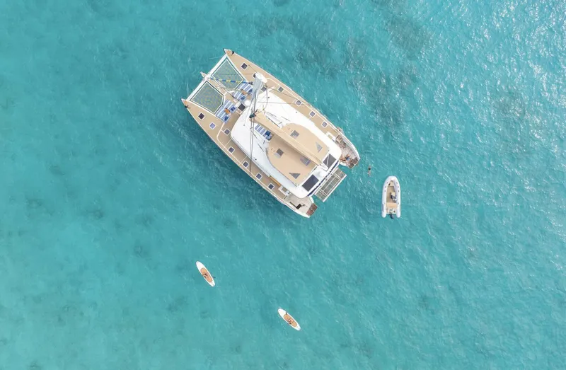 Slide: The Image of Lagoon 620 2016 - 5809025