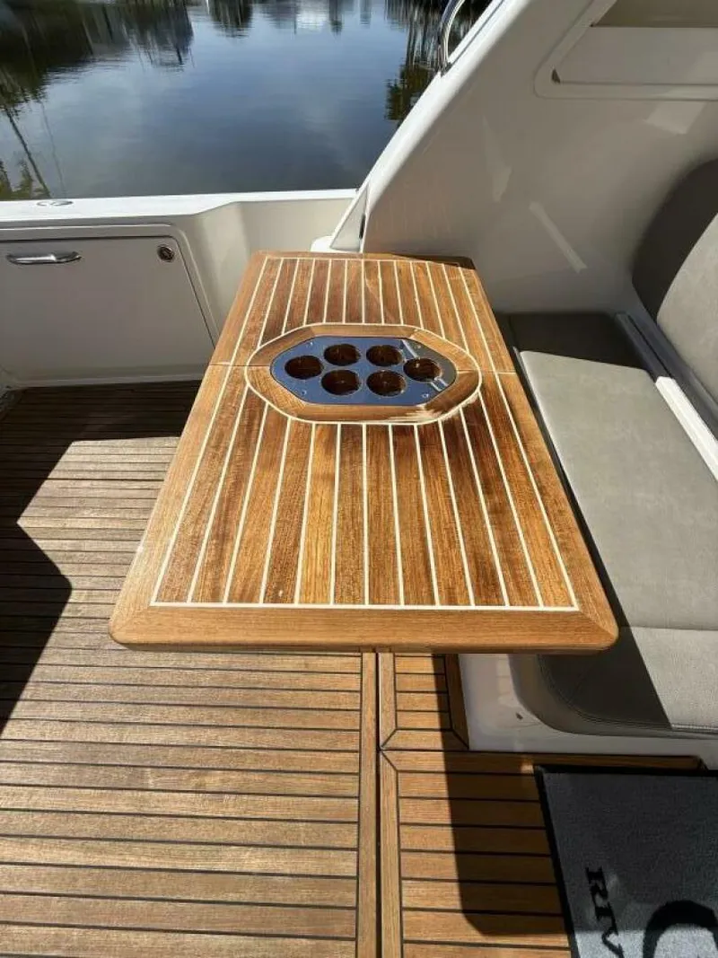 Slide: The Image of Riviera 395 SUV 2021 - 5809046