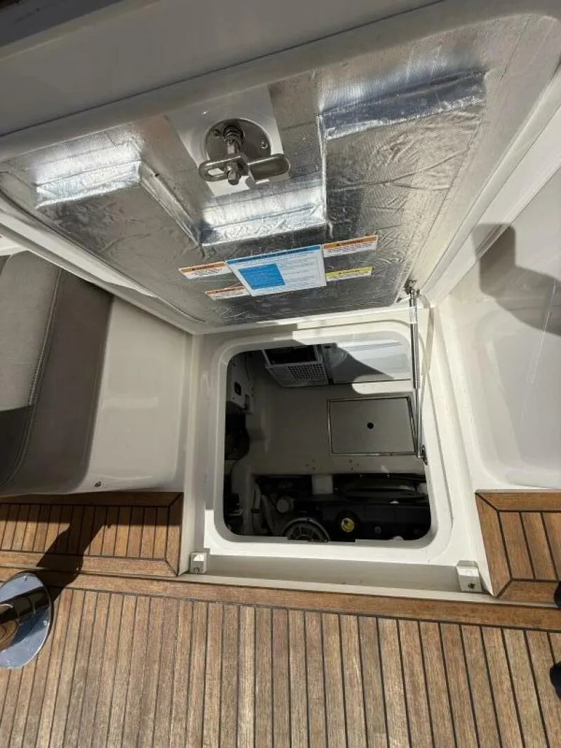 Slide: The Image of Riviera 395 SUV 2021 - 5809058