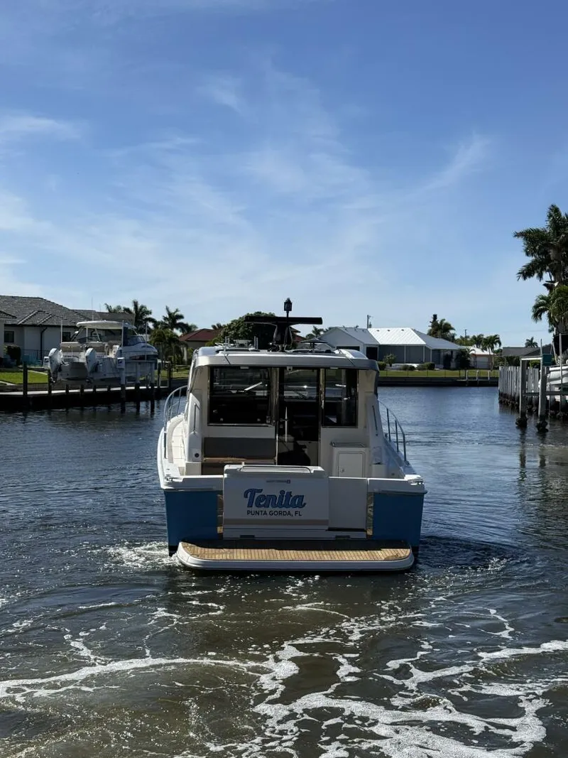 Slide: The Image of Riviera 395 SUV 2021 - 5809032