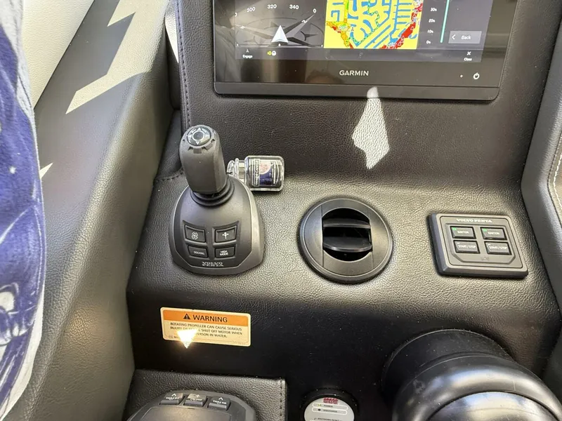 Slide: The Image of Riviera 395 SUV 2021 - 5809085