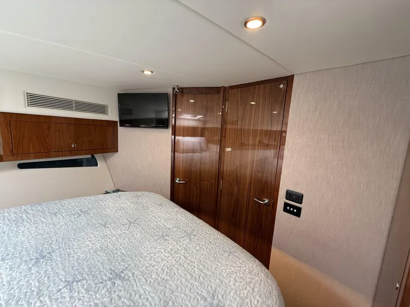 Slide: The Image of Riviera 395 SUV 2021 - 5809092