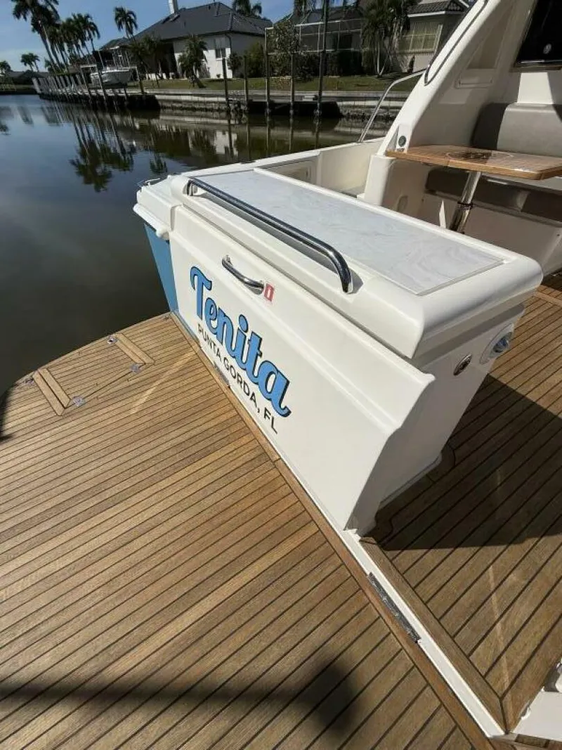 Slide: The Image of Riviera 395 SUV 2021 - 5809039