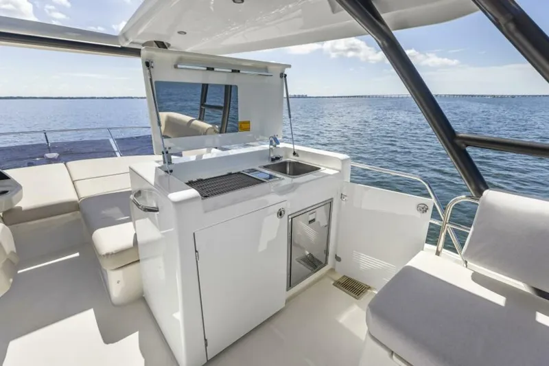 Slide: The Image of 2026 Prestige F5.7 Flybridge - Flybridge Wet Bar - 5809250