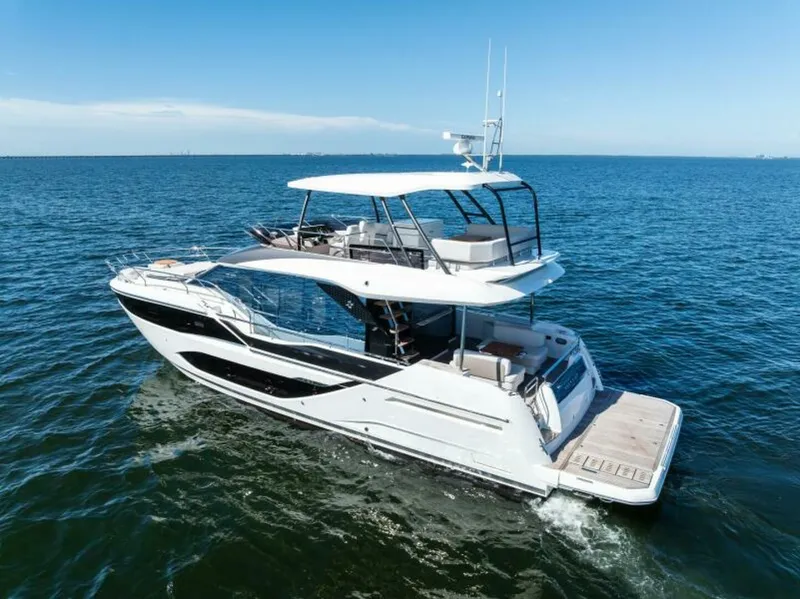 Slide: The Image of 2026 Prestige F5.7 Flybridge - Stern 3/4 Port - 5809277