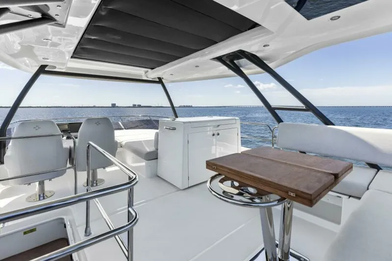 Slide: The Image of 2026 Prestige F5.7 Flybridge - Flybridge - 5809245