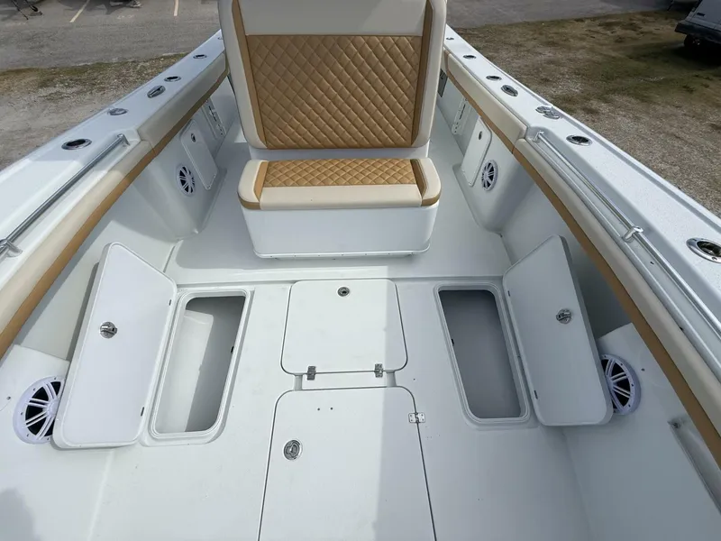 Slide: The Image of Yellowfin 32 2018 - 5844554