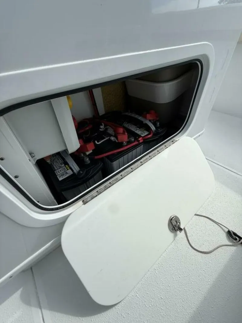 Slide: The Image of Yellowfin 32 2018 - 5844566