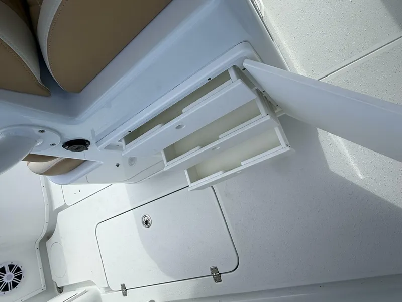 Slide: The Image of Yellowfin 32 2018 - 5844568