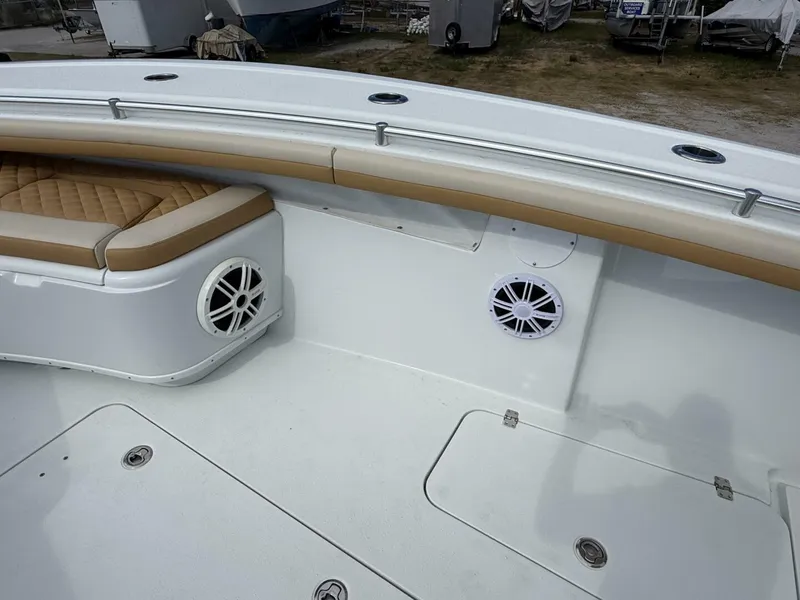 Slide: The Image of Yellowfin 32 2018 - 5844570