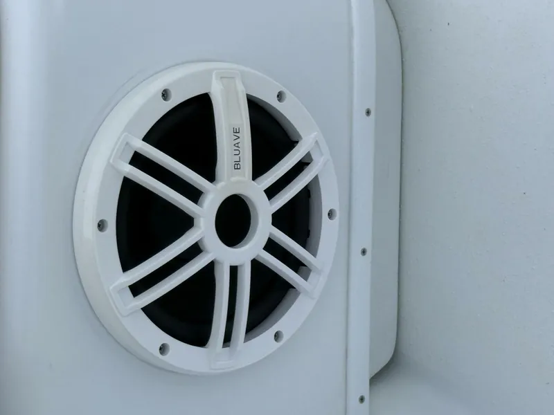 Slide: The Image of Yellowfin 32 2018 - 5844572