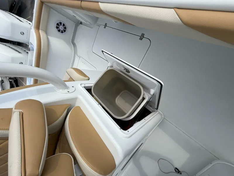 Slide: The Image of Yellowfin 32 2018 - 5844574