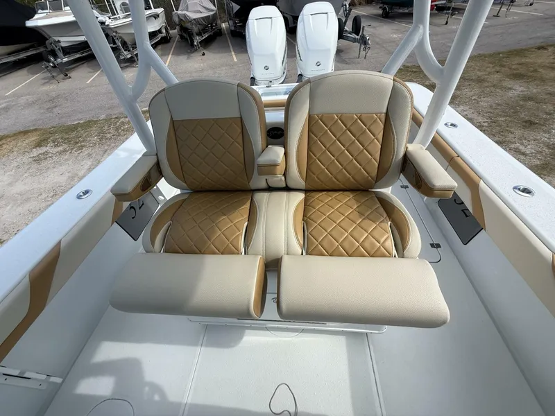 Slide: The Image of Yellowfin 32 2018 - 5844577