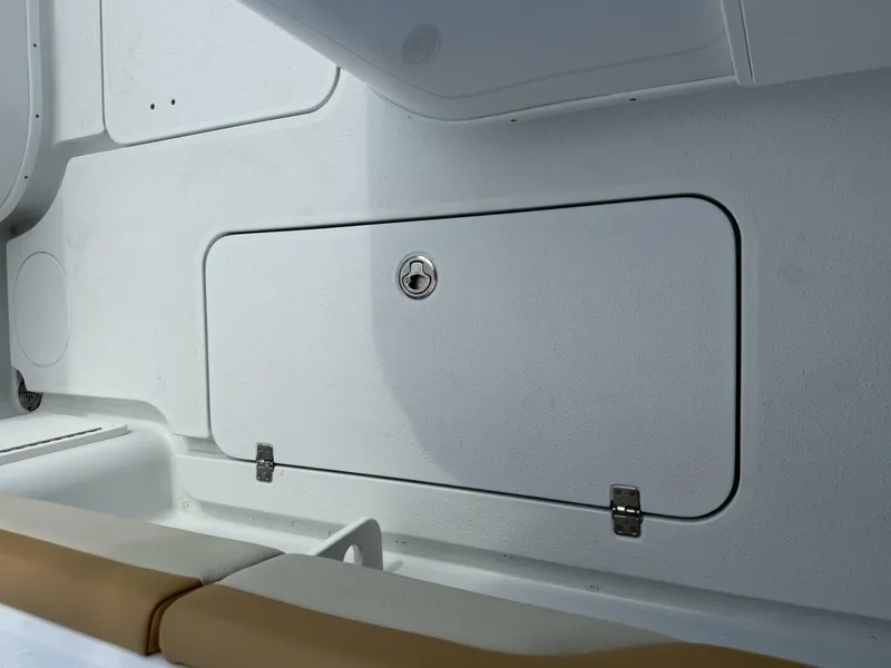 Slide: The Image of Yellowfin 32 2018 - 5844587