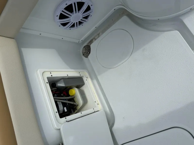 Slide: The Image of Yellowfin 32 2018 - 5844588