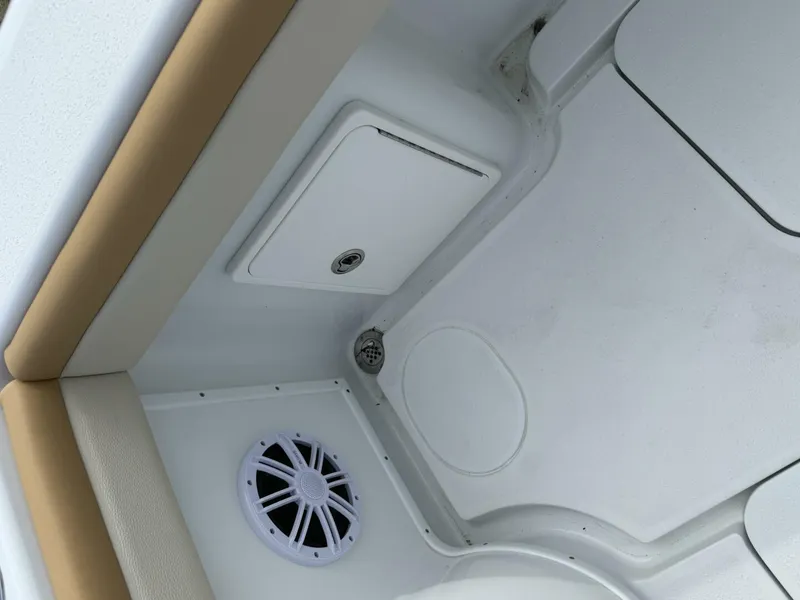 Slide: The Image of Yellowfin 32 2018 - 5844591