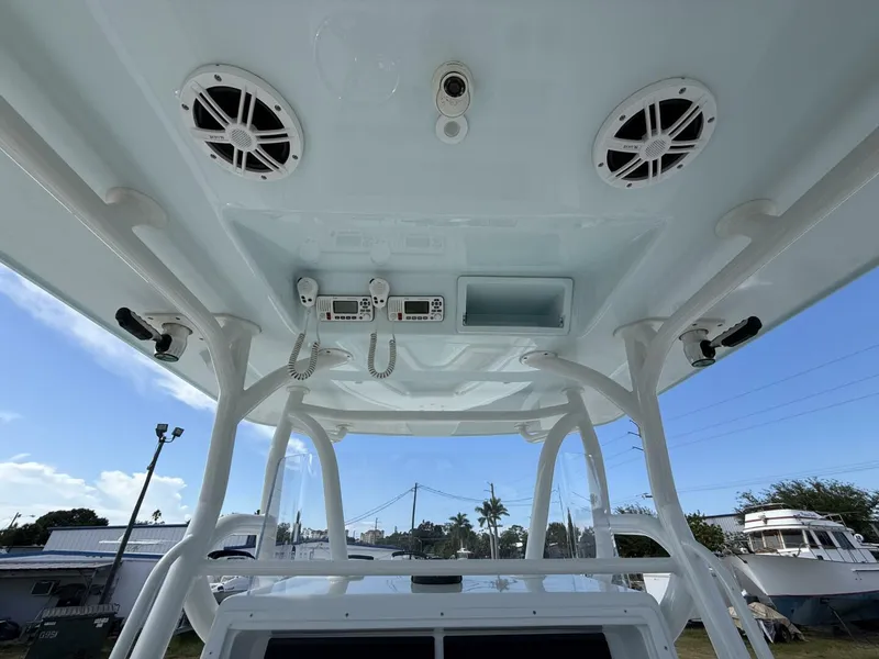 Slide: The Image of Yellowfin 32 2018 - 5844594