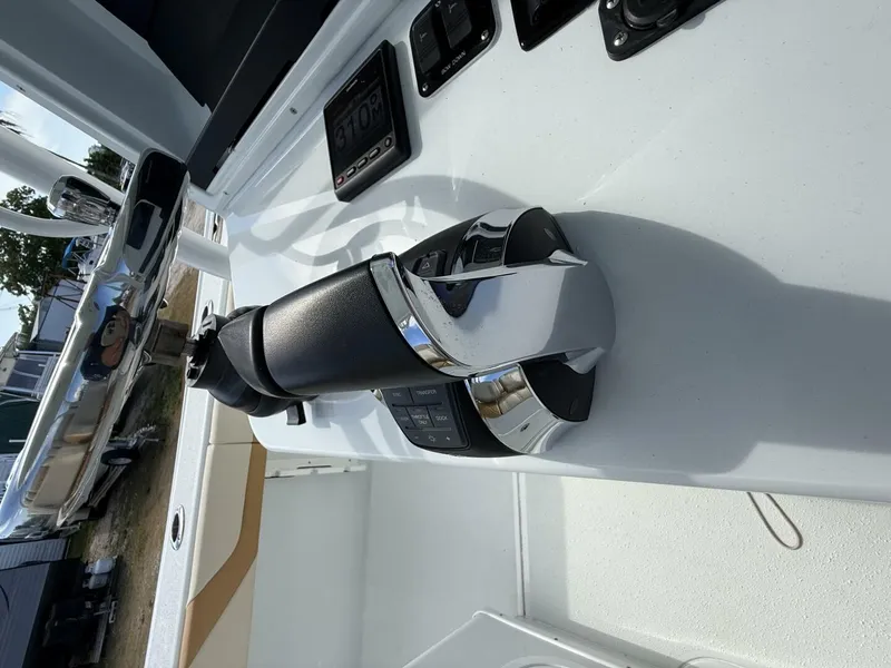 Slide: The Image of Yellowfin 32 2018 - 5844599