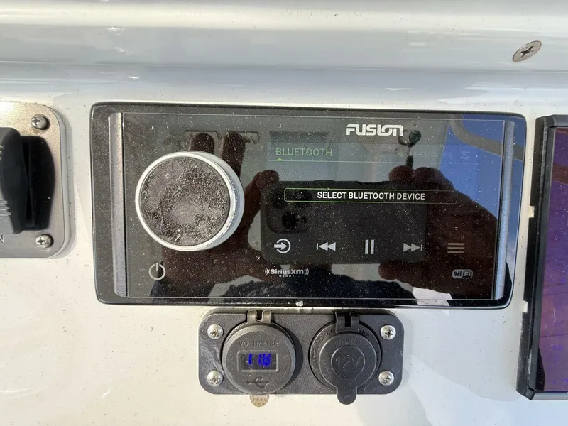 Slide: The Image of Yellowfin 32 2018 - 5844600