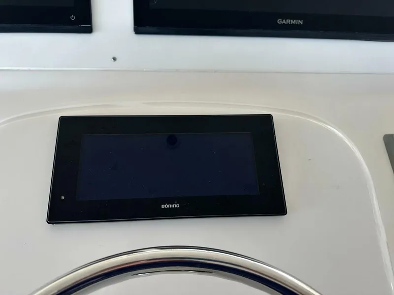 Slide: The Image of Viking 45 CAPT BAB - Flybridge Helm 2005 Viking 45
CAPT BAB - 5820302