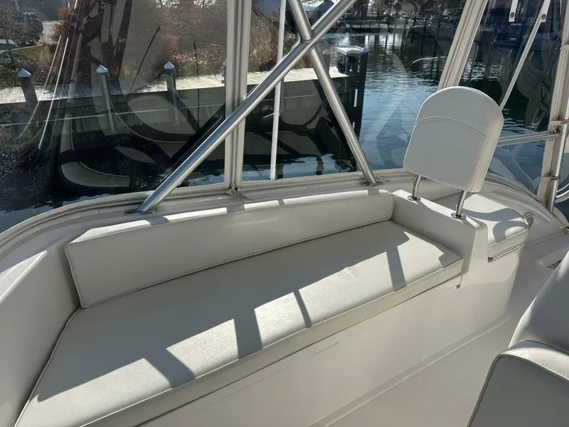 Slide: The Image of Viking 45 CAPT BAB - Flybridge Seating 2005 Viking 45
CAPT BAB - 5820347