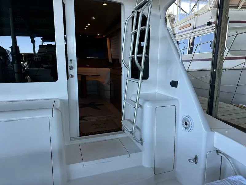 Slide: The Image of Viking 45 CAPT BAB - Cockpit 2005 Viking 45
CAPT BAB - 5810433
