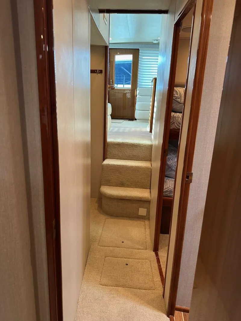Slide: The Image of Viking 45 CAPT BAB - Interior 2005 Viking 45
CAPT BAB - 5821468