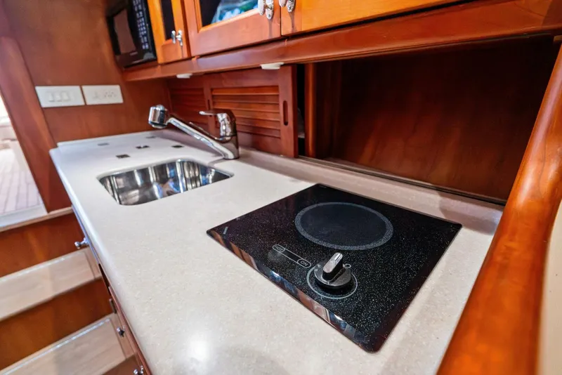 Slide: The Image of Hinckley Yachts Talaria 38R Convertible 2008 - 5810790