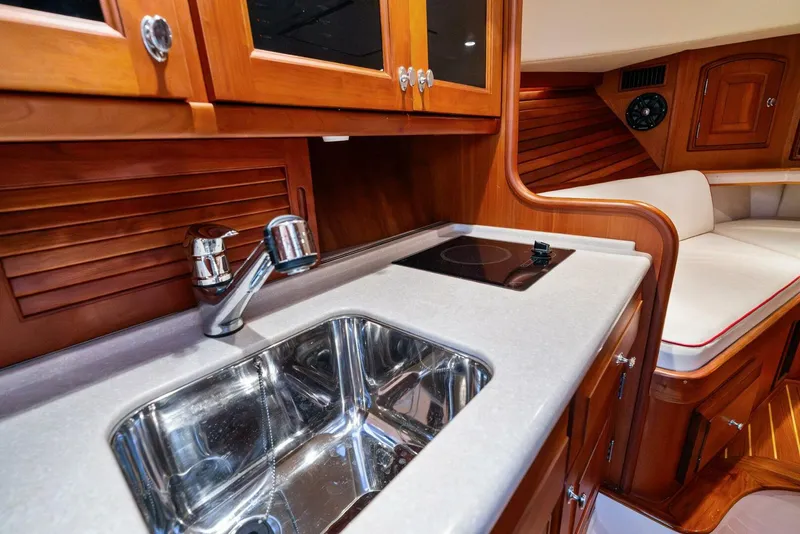 Slide: The Image of Hinckley Yachts Talaria 38R Convertible 2008 - 5810792