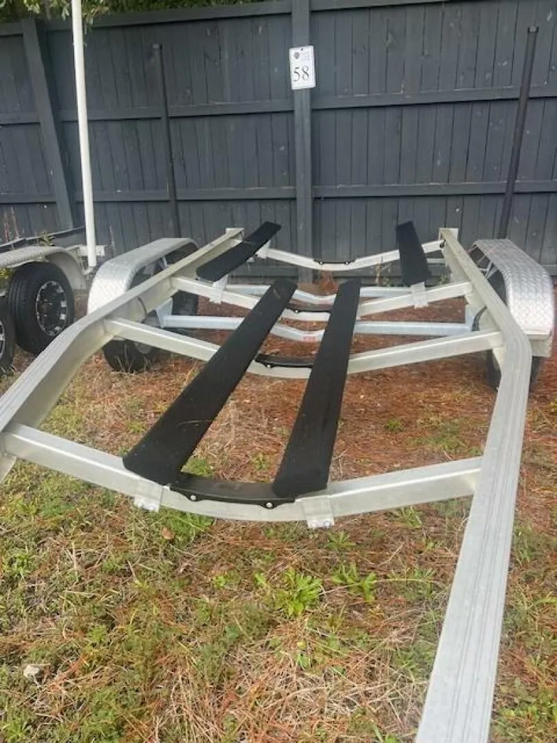 Slide: The Image of Chaparral 23SSi 2022 - 5811920