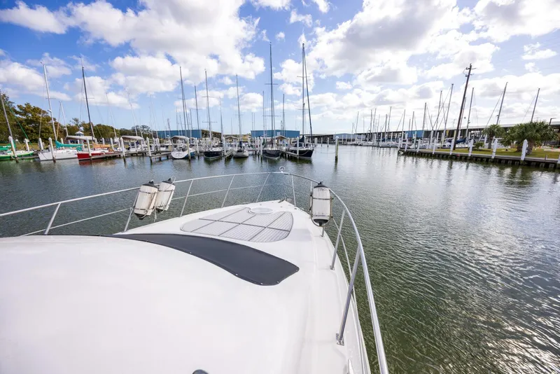 Slide: The Image of 2005 Cruisers 455 Motor Yacht "Sky Brown" - 5811262