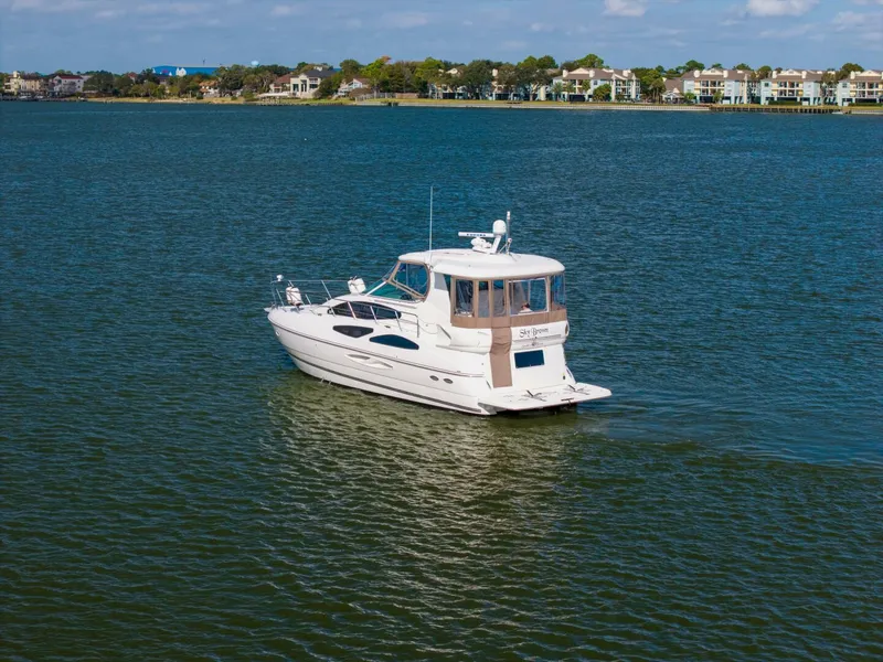 Slide: The Image of 2005 Cruisers 455 Motor Yacht "Sky Brown" - 5811269