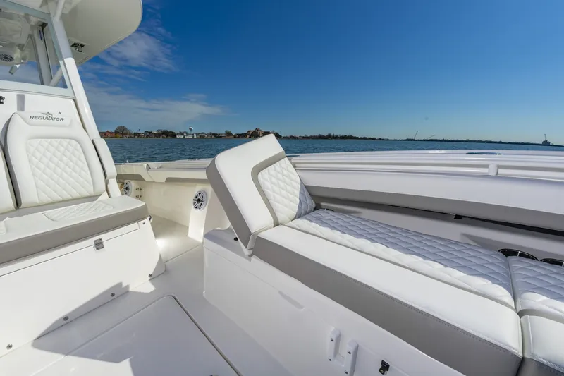 Slide: The Image of 28Regulator2026Hull782_027 - 6017530