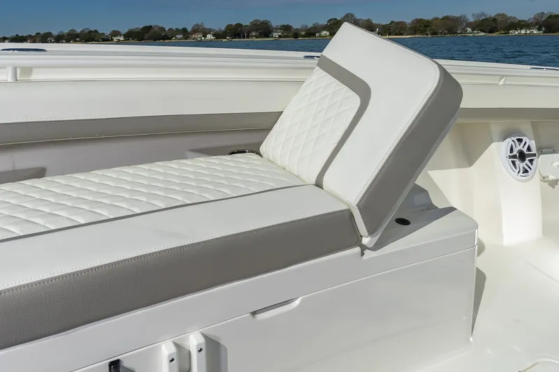 Slide: The Image of 28Regulator2026Hull782_028 - 6017531