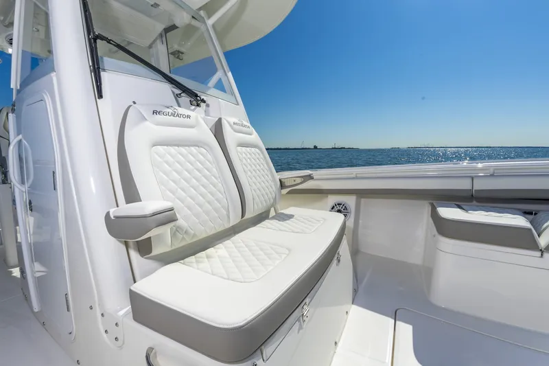 Slide: The Image of 28Regulator2026Hull782_031 - 6017534