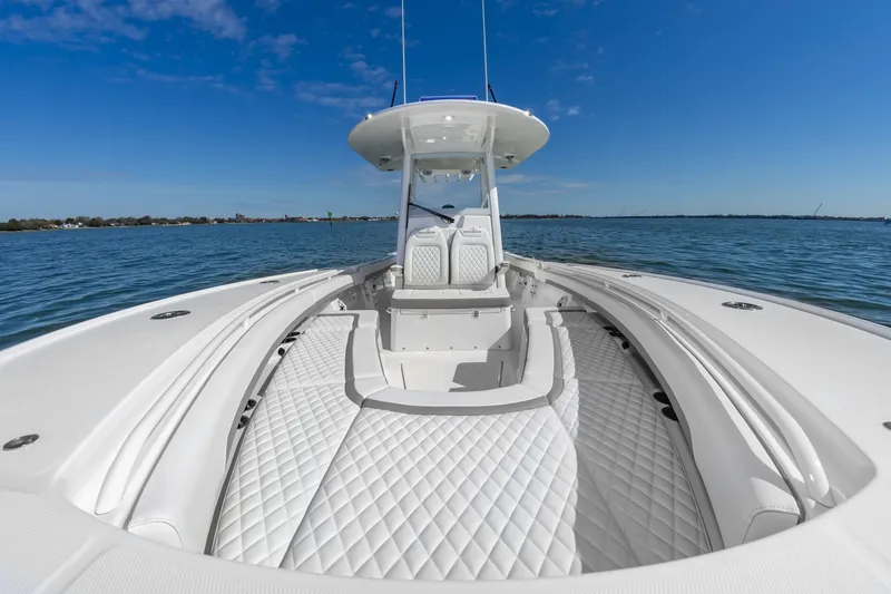 Slide: The Image of 28Regulator2026Hull782_033 - 6017536