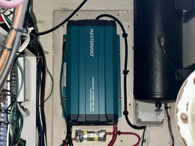 Slide: The Image of Grand Banks 49 Eastbay HX 2001 - 5811724