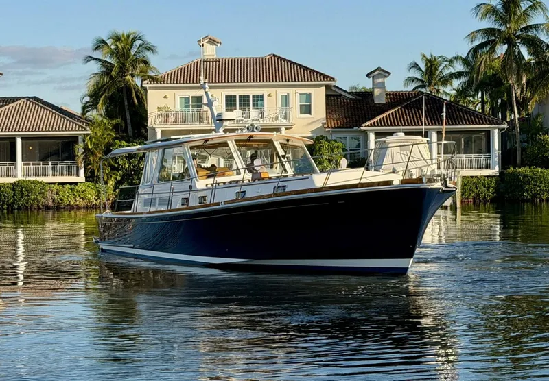 Slide: The Image of Grand Banks 49 Eastbay HX 2001 - 5811686