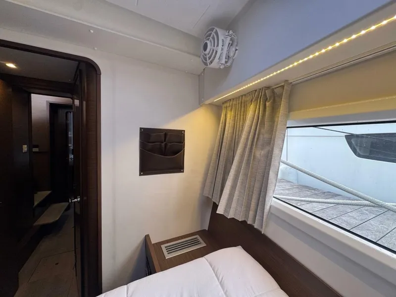 Slide: The Image of Lagoon 42 2021 - 5812008