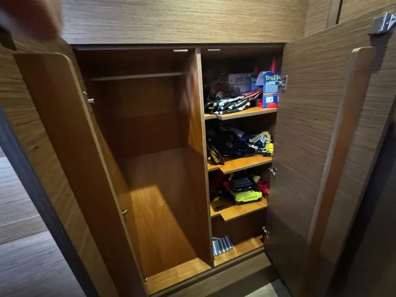 Slide: The Image of Lagoon 42 2021 - 5812009