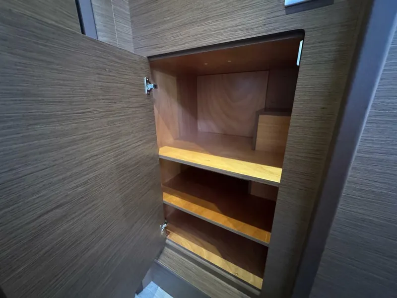 Slide: The Image of Lagoon 42 2021 - 5812014